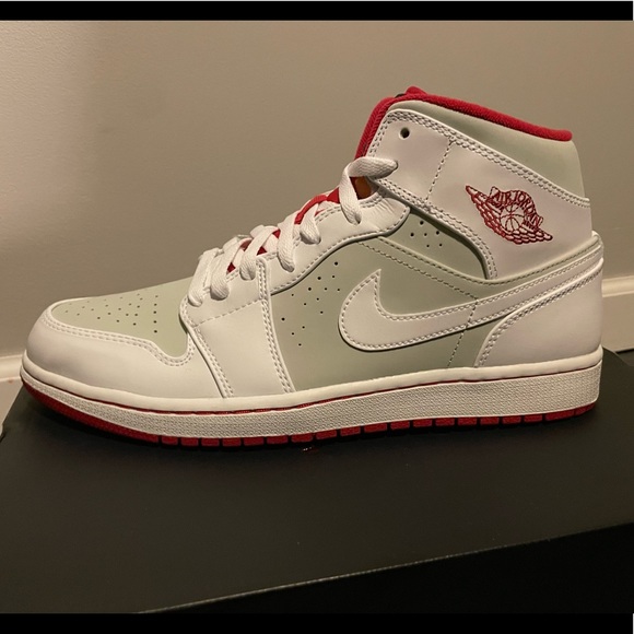 Jordan Other - AIR JORDAN 1 MID 'HARE' SNEAKER